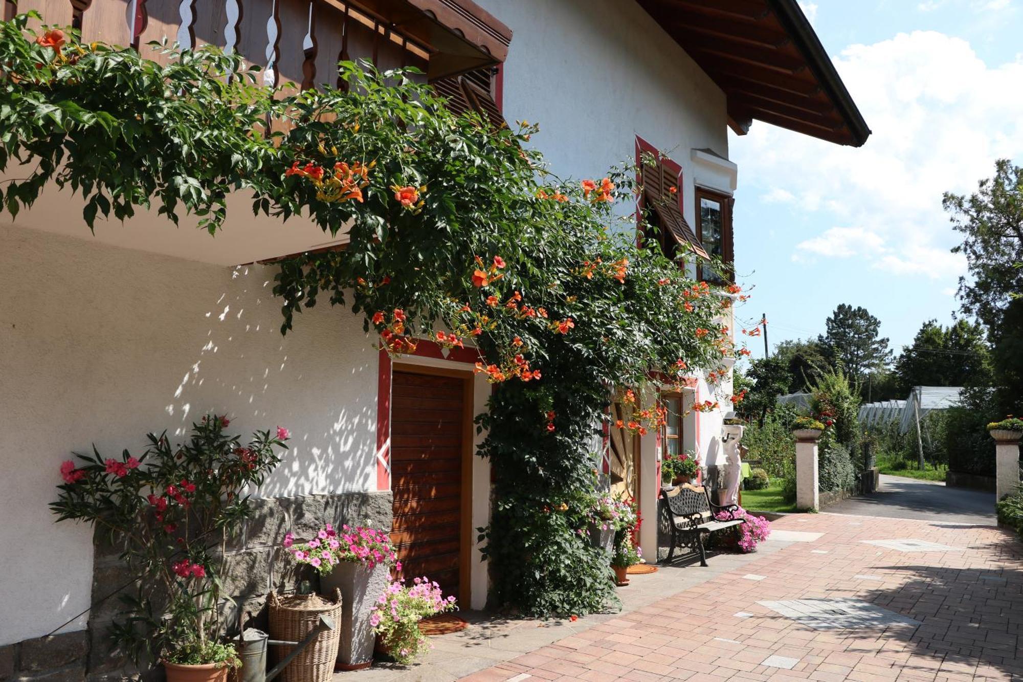 Jaegerheim Villa Vilpiano Luaran gambar
